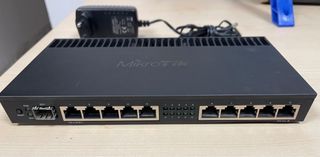 Router MikroTik RB4011iGS RM Negro