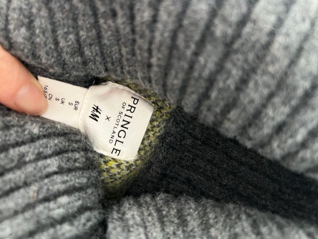 Jersey de cuello alto con rombos