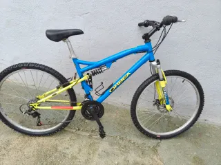 Bicicleta Orbea Azul y Amarilla