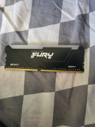 Memoria RAM DDR4 16GB RGB