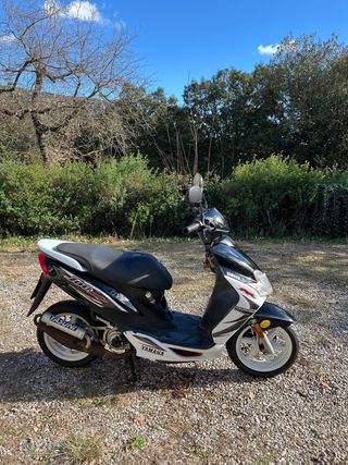 Yamaha Jog RR 49cc Scooter
