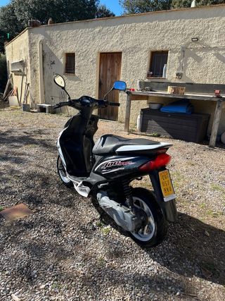 Yamaha Jog RR 49cc Scooter