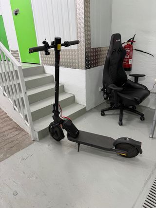 Patinete Xiaomi Modelo 4 con una bateria adactada