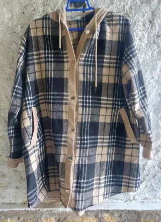 Chaqueta cuadros beige y negro