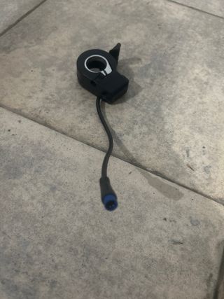 Acelerador Kukirin G2 Max con botón