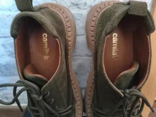 Zapatos de ante verde con cordones