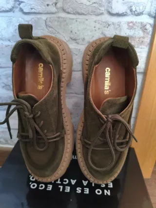 Zapatos de ante verde con cordones