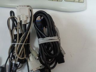 Pantalla AOC Plata TFT con Webcam y Cables