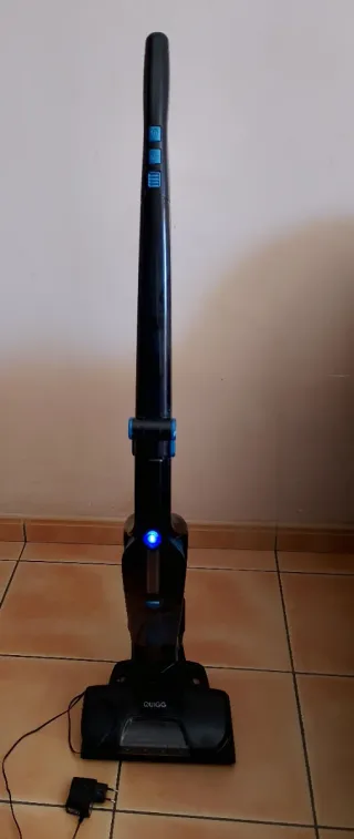 Aspiradora escoba negra