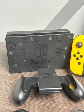 Nintendo Switch Edizione Fortnite Completa