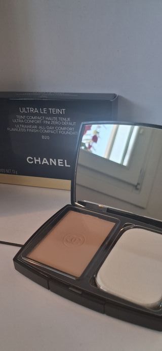 Chanel Ultra Le Teint B20 Fondotinta Compatto