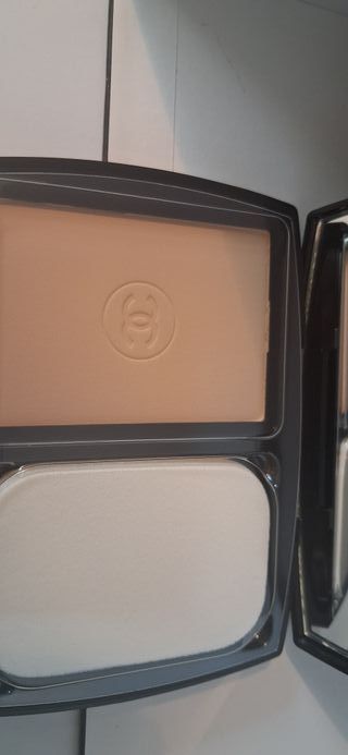 Chanel Ultra Le Teint B20 Fondotinta Compatto