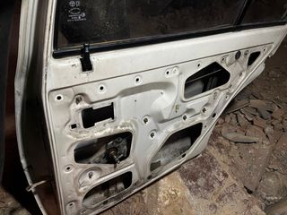 Puerta Trasera Derecha Peugeot 205 GL