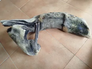 Tronco decorativo para acuario