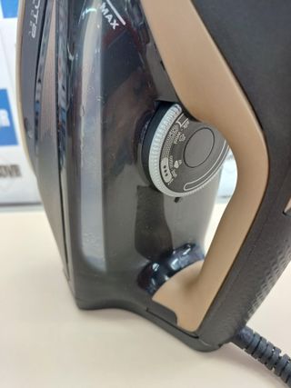 Plancha vertical vapor 2700 W 180 g/min – Rowenta