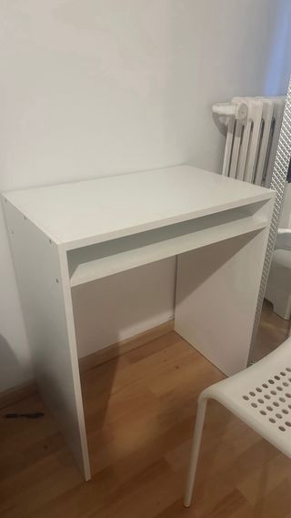 Escritorio y Silla Blanca nuevos