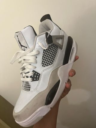 Zapatillas Jordan 4 Beige y Blanco