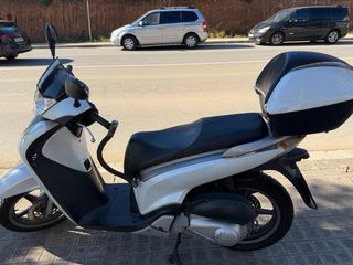 Honda SH 125 Scooter Blanca