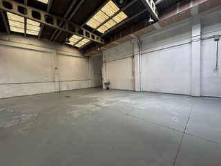 Nave industrial en venta en Valdenoja - La Pereda en Santander