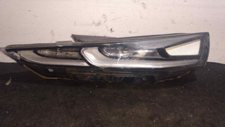 FARO IZQUIERDO HYUNDAI SANTA FE Essence 2WD | 09.