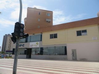 Local comercial en venta en Playa de Poniente en Benidorm