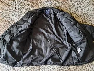 Piumino elegante nero