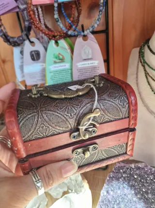 Cofre de Bruja con Sal de Bruja y Cristales