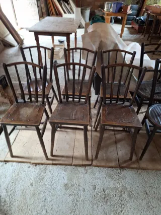 Sillas antiguas , se venden por unidades , 10 €