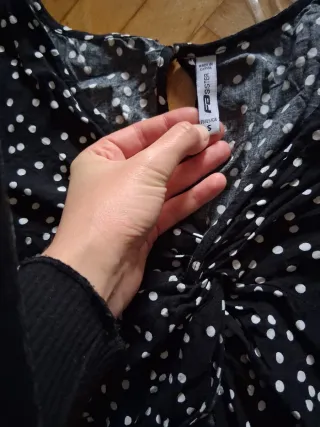 Mono negro lunares blancos manga larga