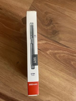 Clipcase di batteria in metallo InterStep per iPhone