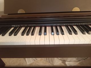 Piano Casio Marrón Oscuro