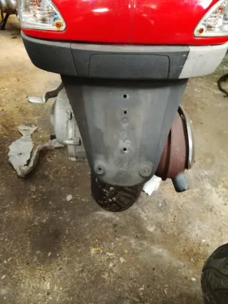 Vespa LX 50 Roja Automática