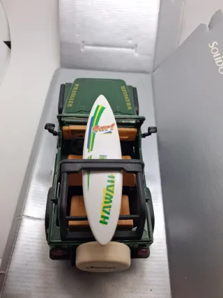 Jeep Wrangler California Solido scala 1:18.Nuova.