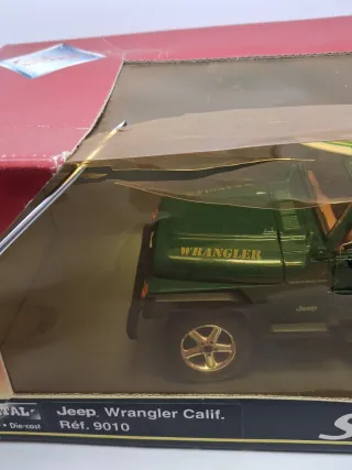 Jeep Wrangler California Solido scala 1:18.Nuova.