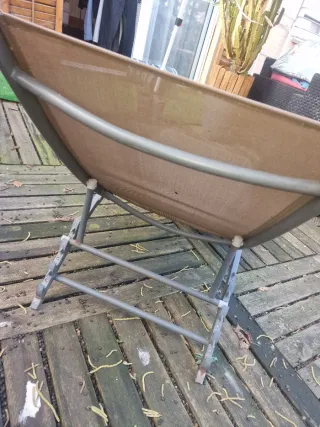 2 Tumbonas de tela y metal color gris