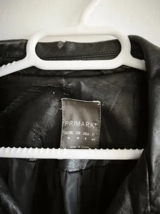 Chaqueta cuero negra