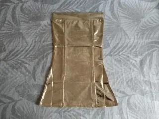 Vestido dorado brillante