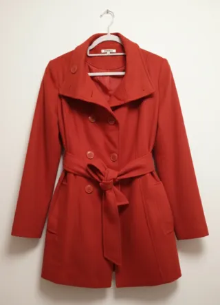 Abrigo de lana cruzado rojo