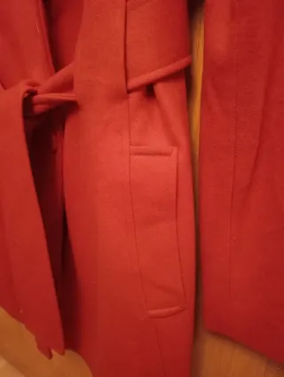 Abrigo de lana cruzado rojo