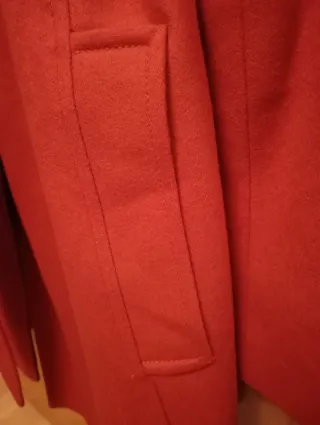 Abrigo de lana cruzado rojo