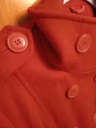 Abrigo de lana cruzado rojo