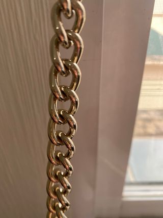 Bolso Guess rosa claro con monograma