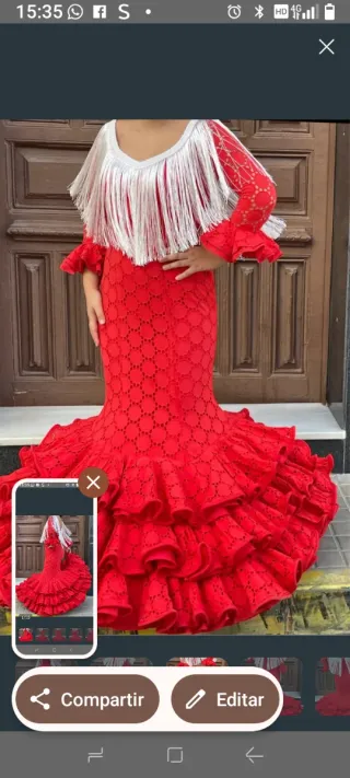 Traje de flamenca rojo volantes