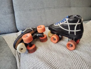 Patines Clásicos Negros y Azules