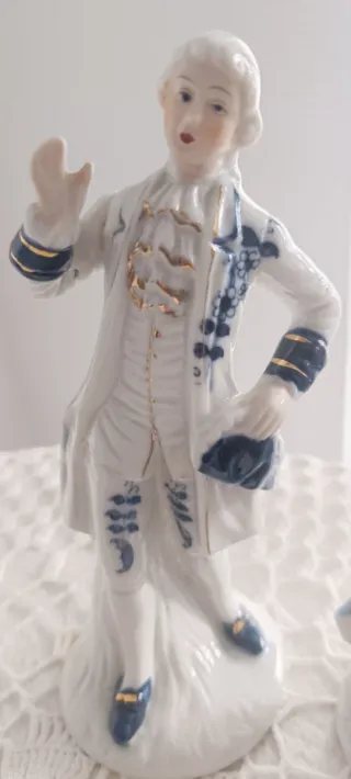 Pareja figuras cerámica azul y blanco