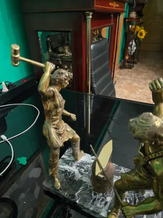 Figura Bronce Herreros Escultor Victor Rousseau