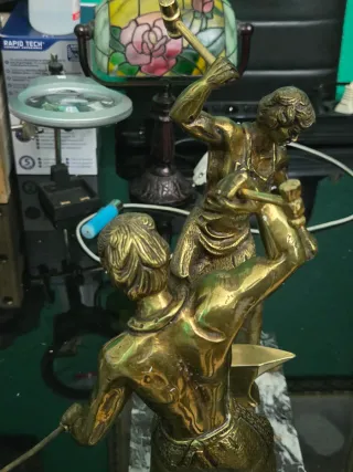 Figura Bronce Herreros Escultor Victor Rousseau