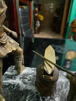 Figura Bronce Herreros Escultor Victor Rousseau