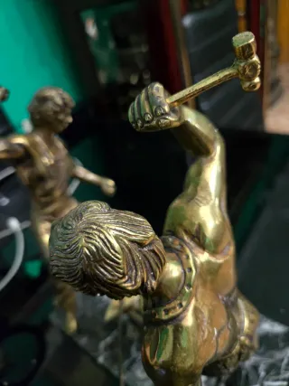 Figura Bronce Herreros Escultor Victor Rousseau