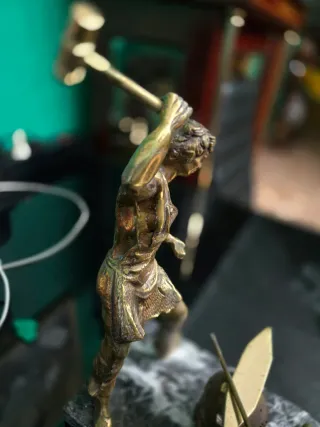 Figura Bronce Herreros Escultor Victor Rousseau